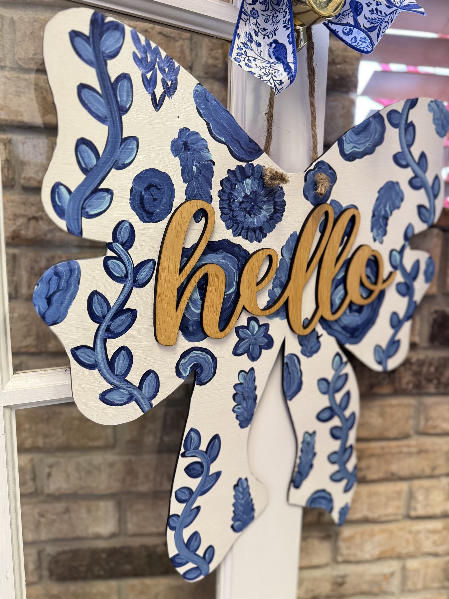 Bow Chinoiserie Hanger